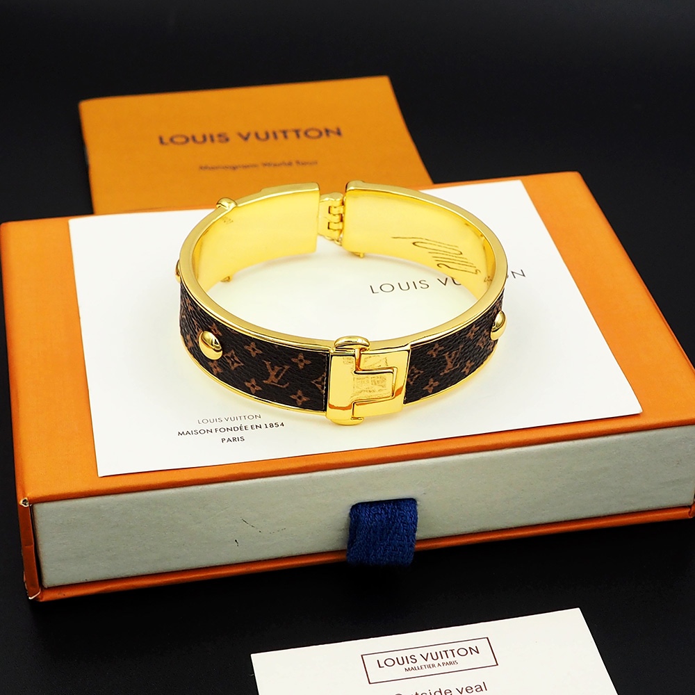 Louis Vuitton LV Signature Bracelet   M1434S - DopestKickz