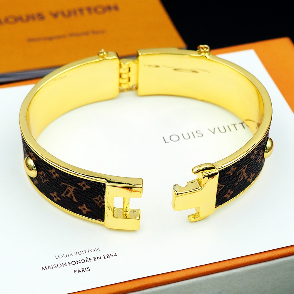 Louis Vuitton LV Signature Bracelet   M1434S - DopestKickz