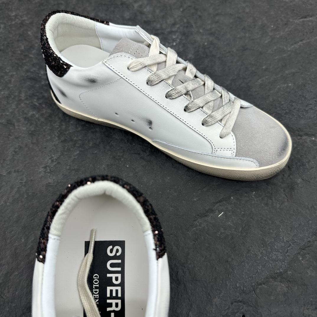 Golden Goose Sneakers - DopestKickz