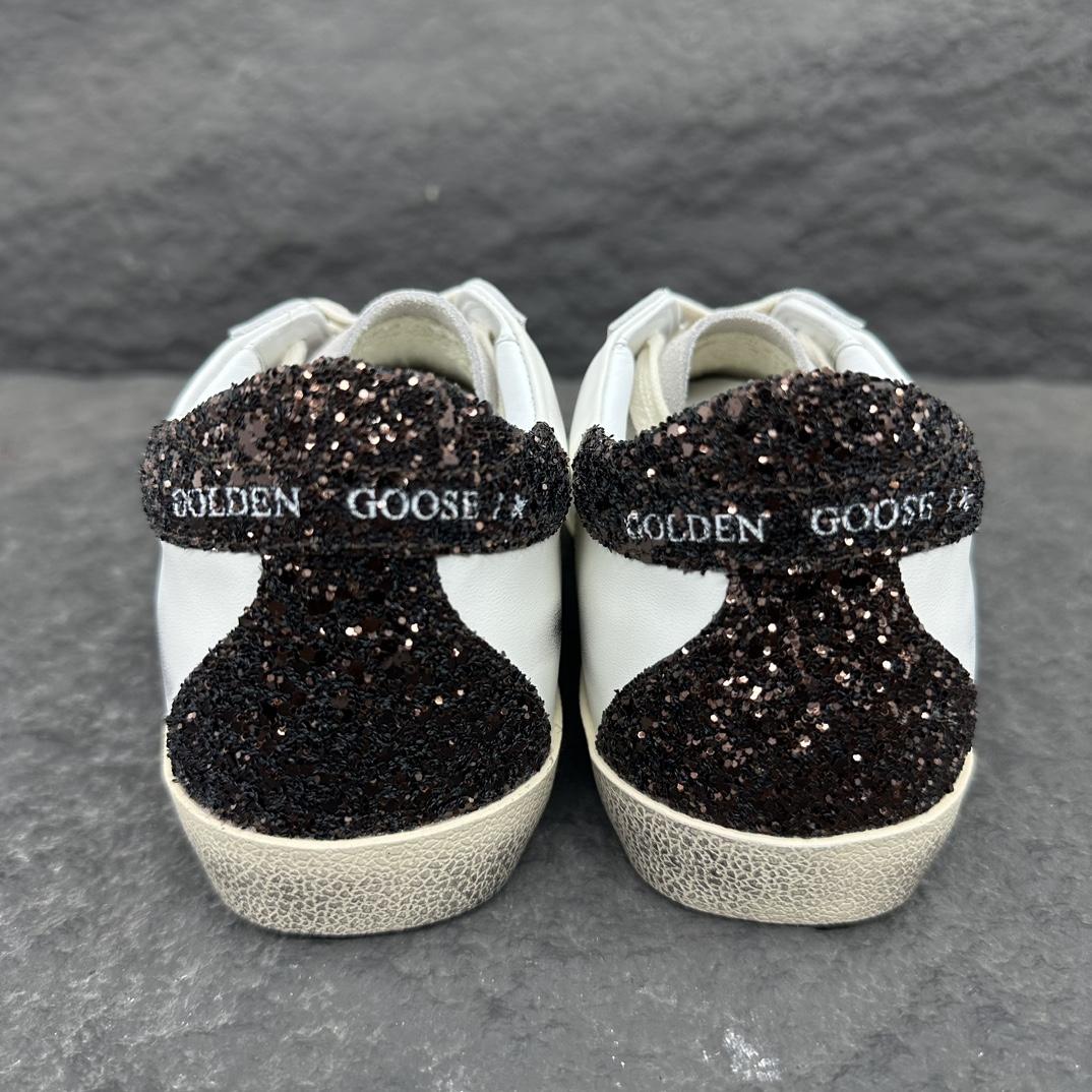 Golden Goose Sneakers - DopestKickz