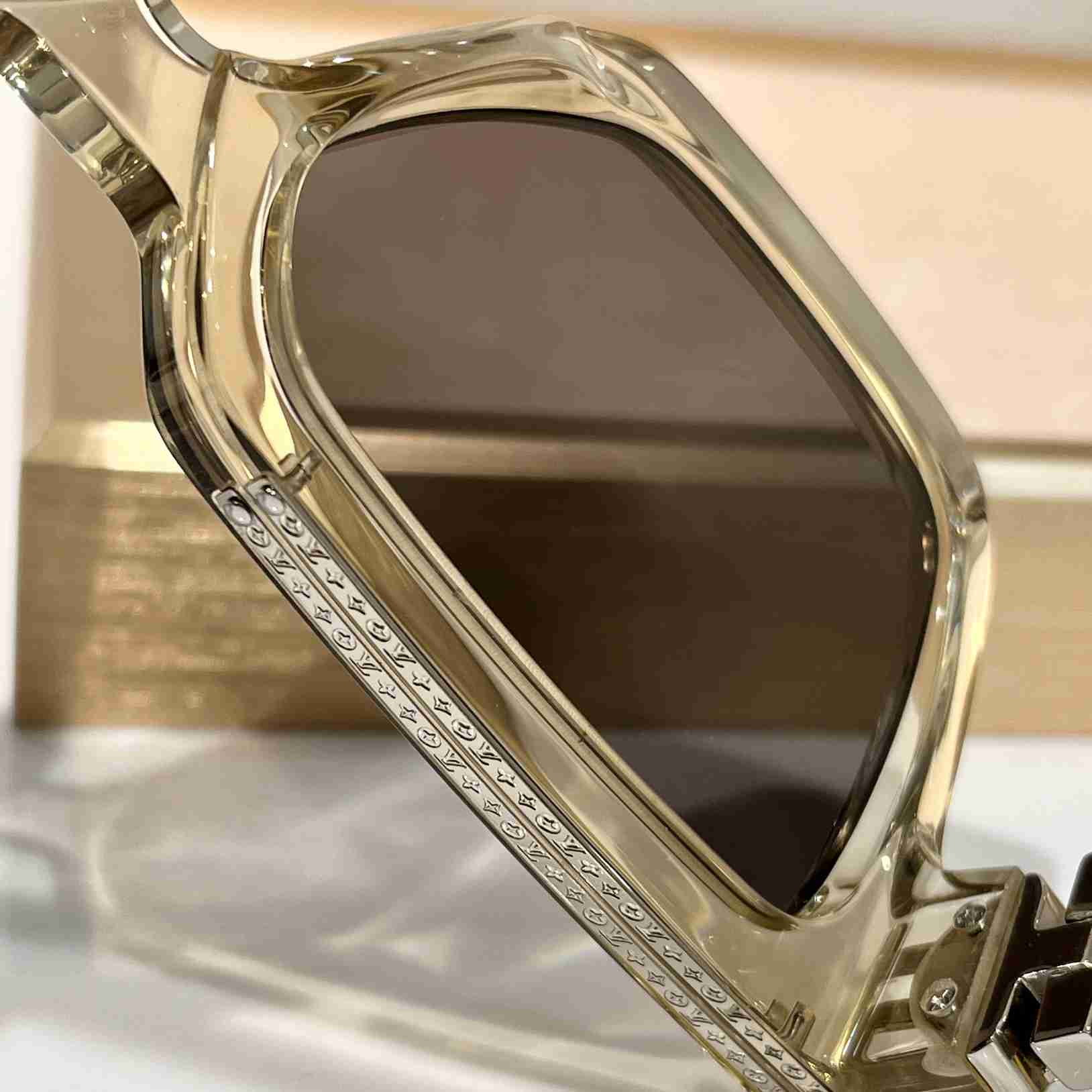 Louis Vuitton 1.1 Millionaires Square Sunglasses  LV96006 - DopestKickz