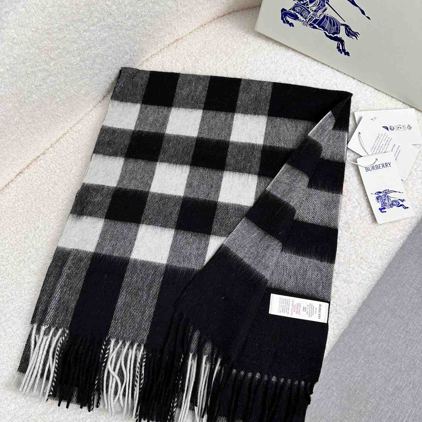 Burberry Scarf   180*40cm - DopestKickz