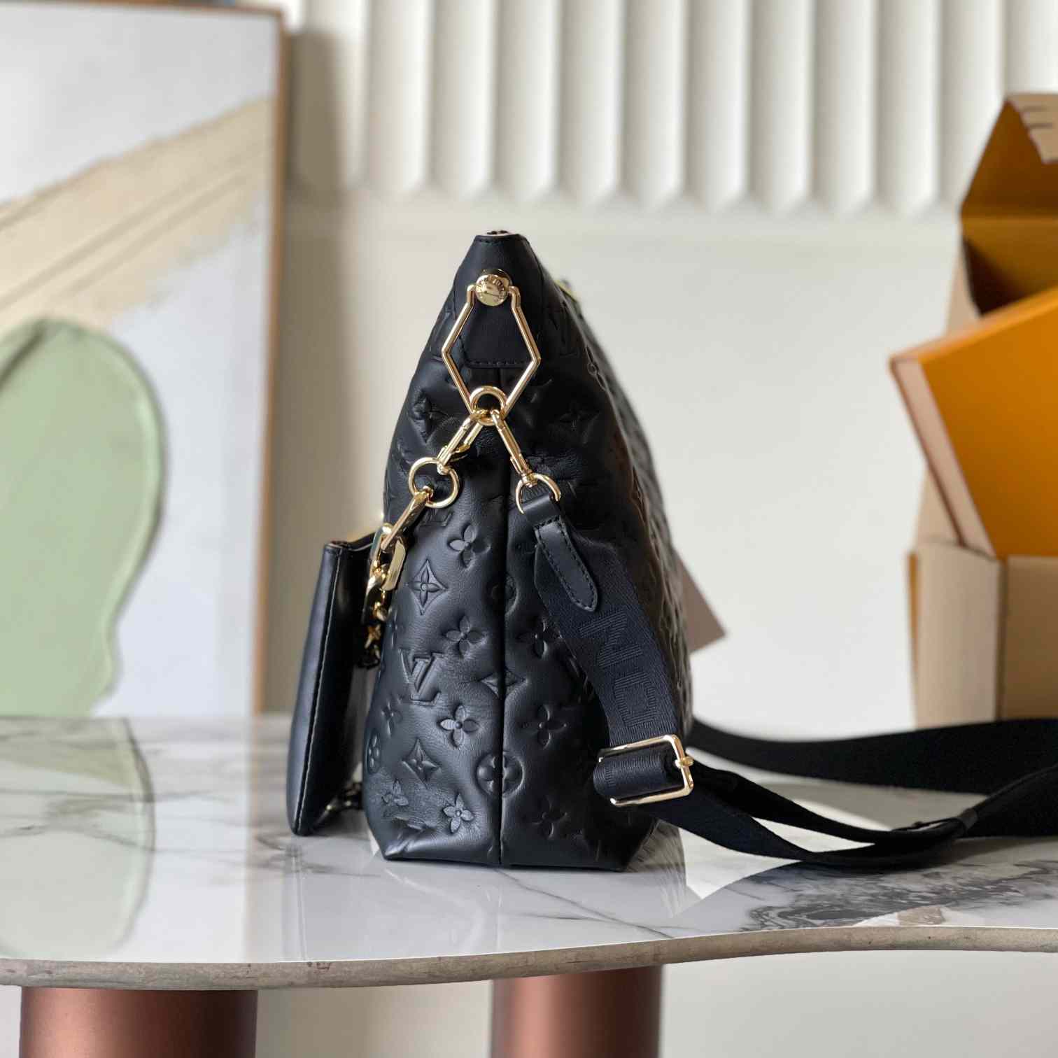 Louis Vuitton Coussin Hobo MM  M12068 - DopestKickz