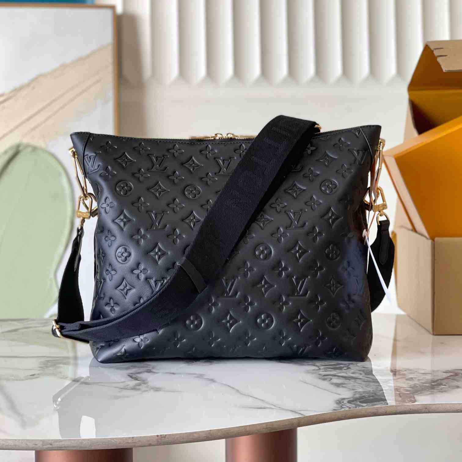 Louis Vuitton Coussin Hobo MM  M12068 - DopestKickz