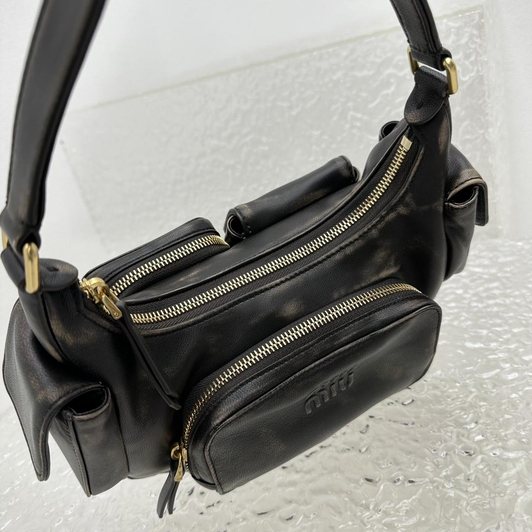 Miu Miu Nappa Leather Pocket Bag (21-12-6cm) - DopestKickz