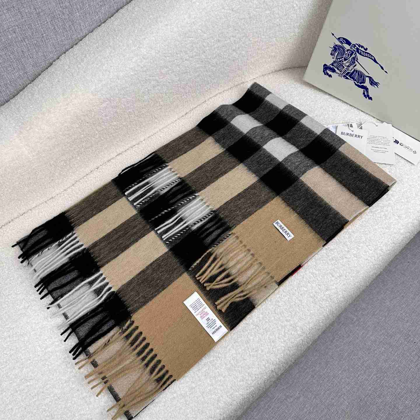 Burberry Scarf   180*40cm - DopestKickz