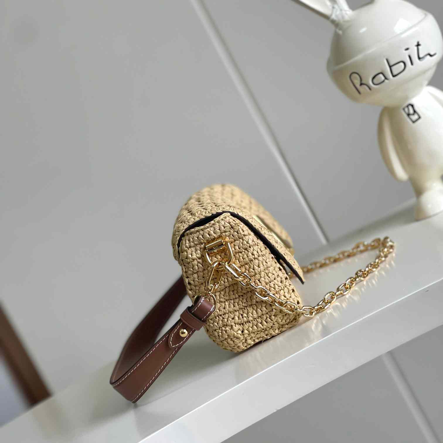 Louis Vuitton Twist West  M25030 - DopestKickz