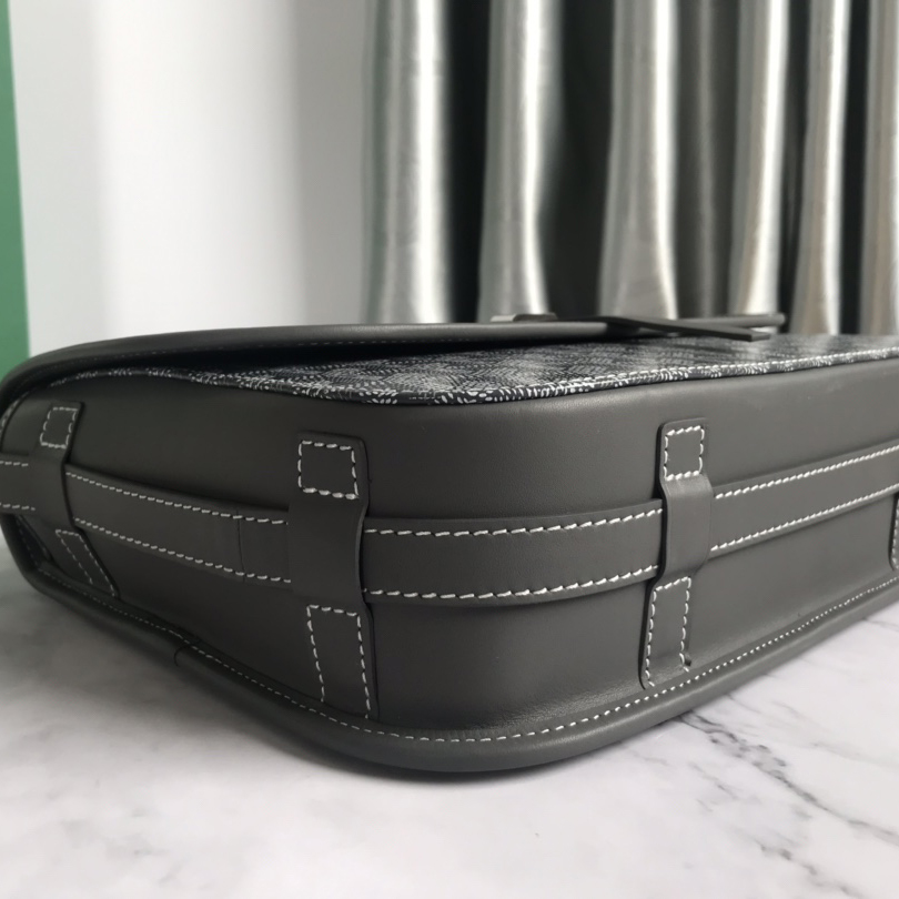 Goyard Belvédère MM Bag - DopestKickz