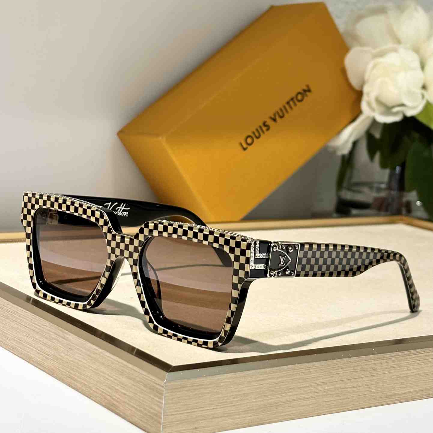 Louis Vuitton 1.1 Millionaires Damier Pop Sunglasses  Z2394W - DopestKickz
