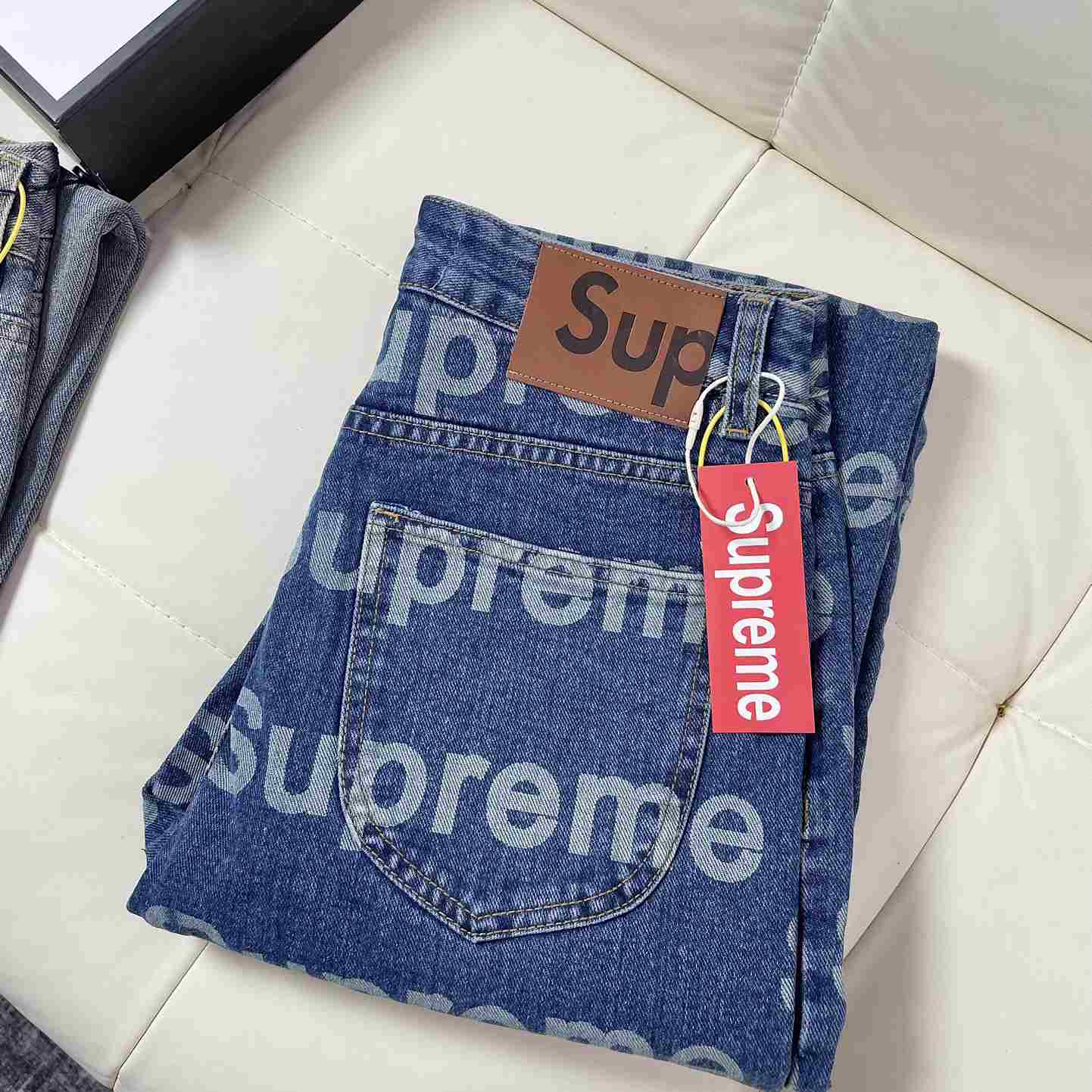 Supreme Jeans - DopestKickz