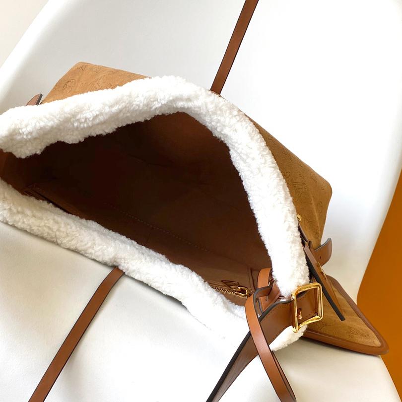 Louis Vuitton CarryAll PM  M11843 - DopestKickz