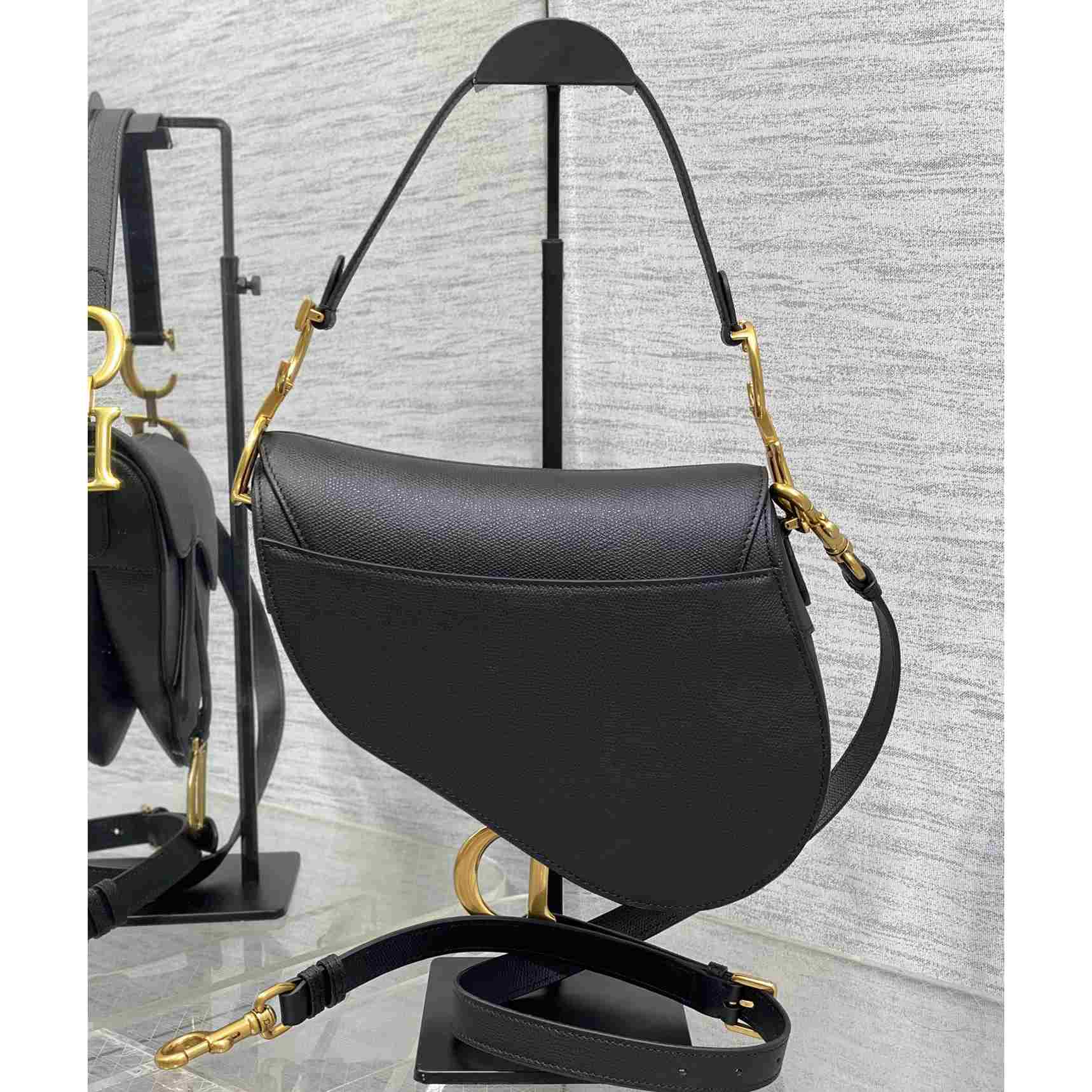 Dior Saddle Bag    24×6×18cm - DopestKickz