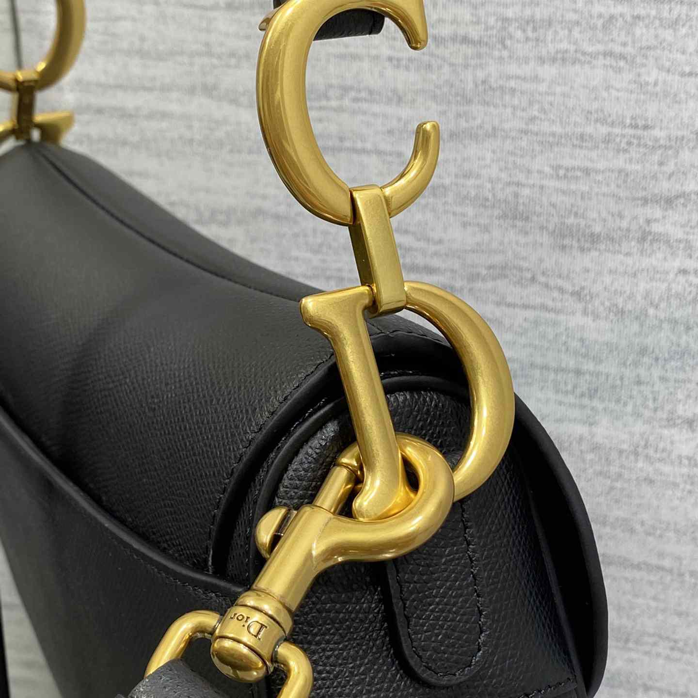 Dior Saddle Bag    24×6×18cm - DopestKickz