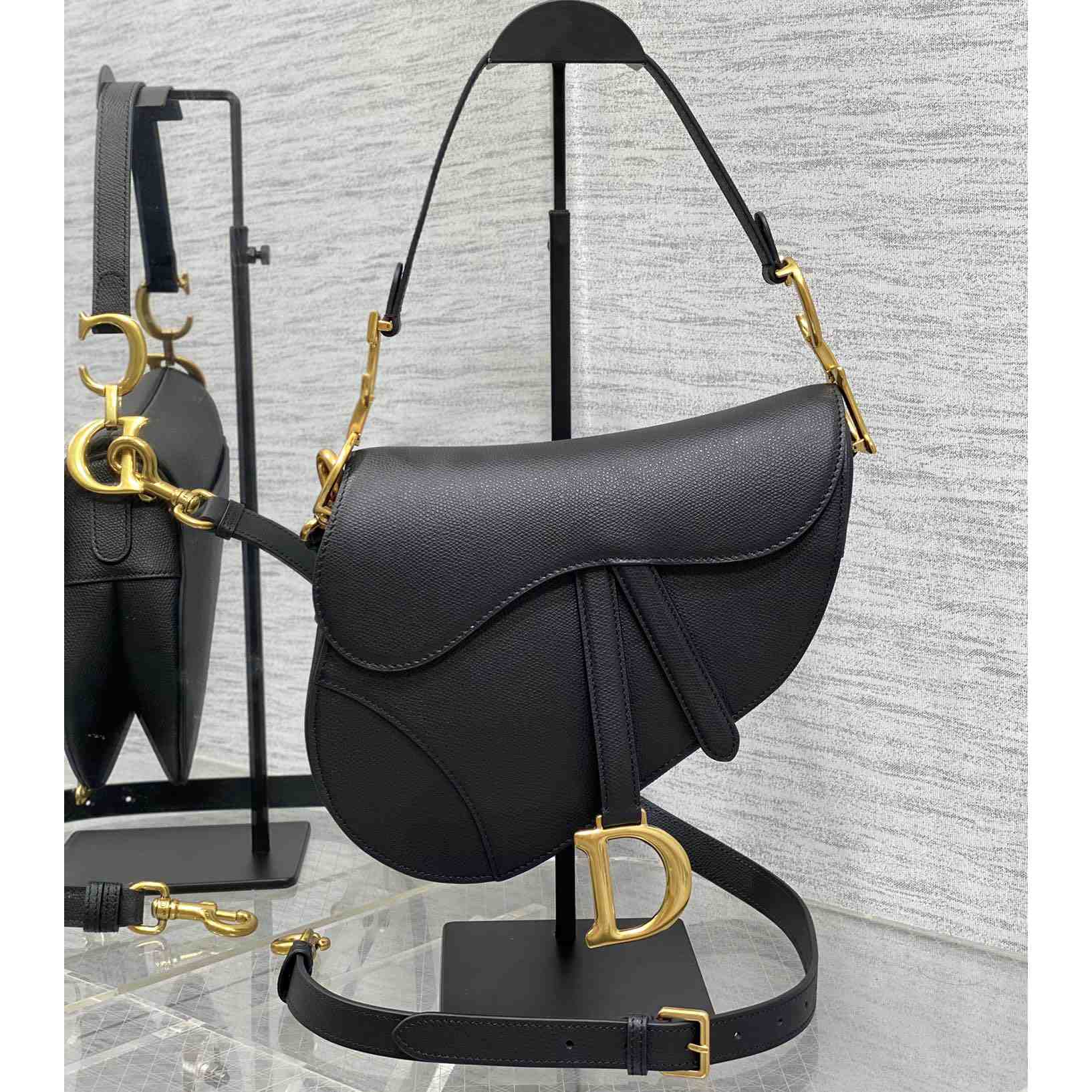 Dior Saddle Bag    24×6×18cm - DopestKickz