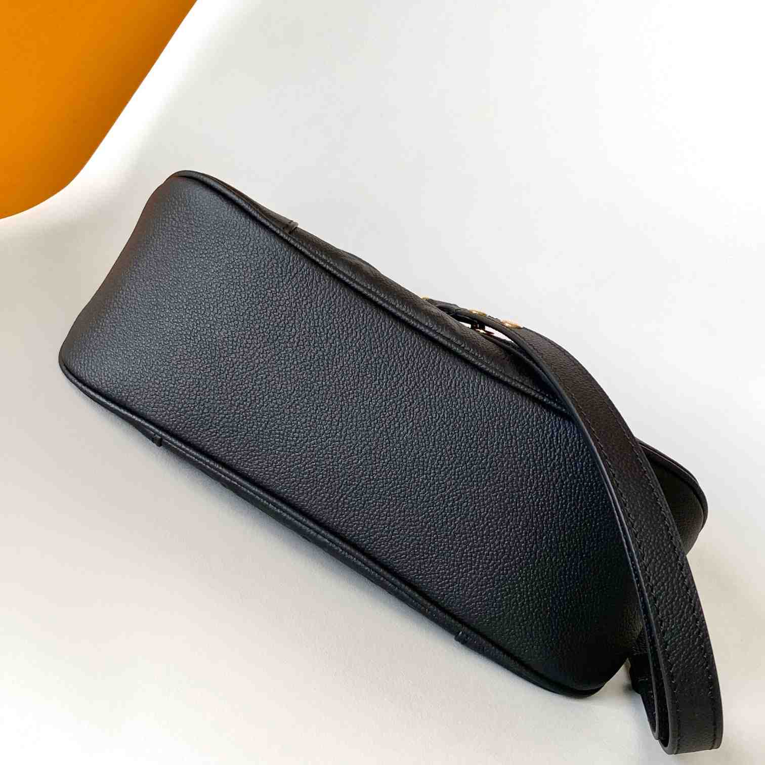 Louis Vuitton Boulogne  M12930 - DopestKickz