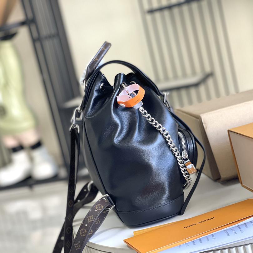 Louis Vuitton Montsouris Vibe PM  M12587 - DopestKickz