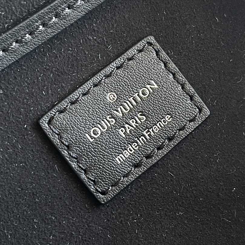 Louis Vuitton Montsouris Vibe PM  M12587 - DopestKickz