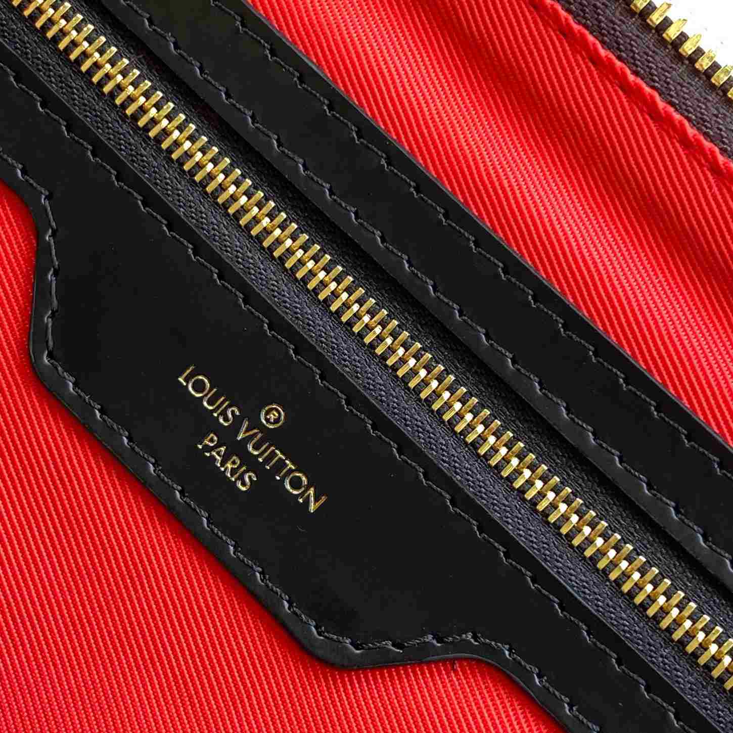 Louis Vuitton Keepall Bandoulière 45  M47211 - DopestKickz