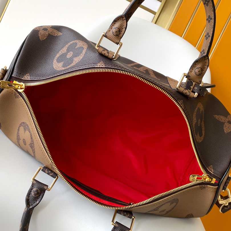 Louis Vuitton Keepall Bandoulière 45  M47211 - DopestKickz