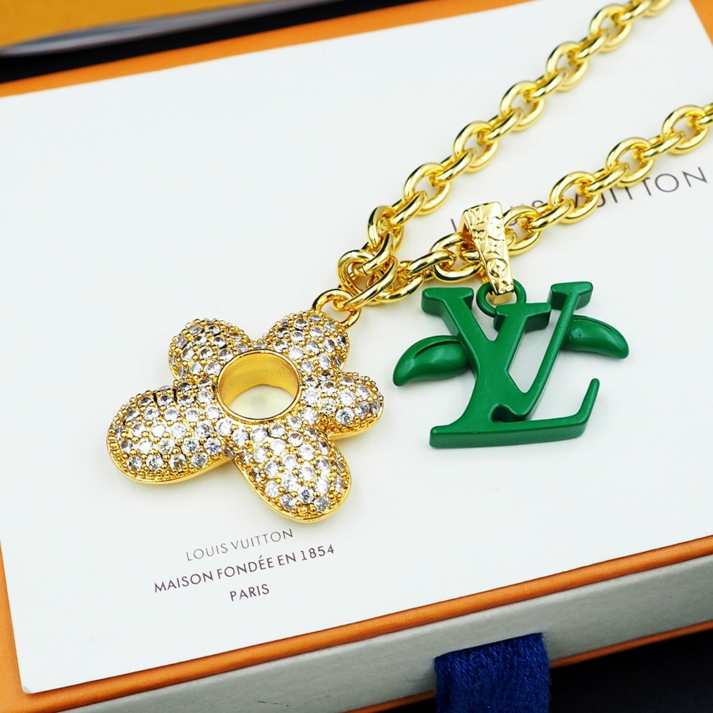 Louis Vuitton LV Blooming Pendant   M01867 - DopestKickz