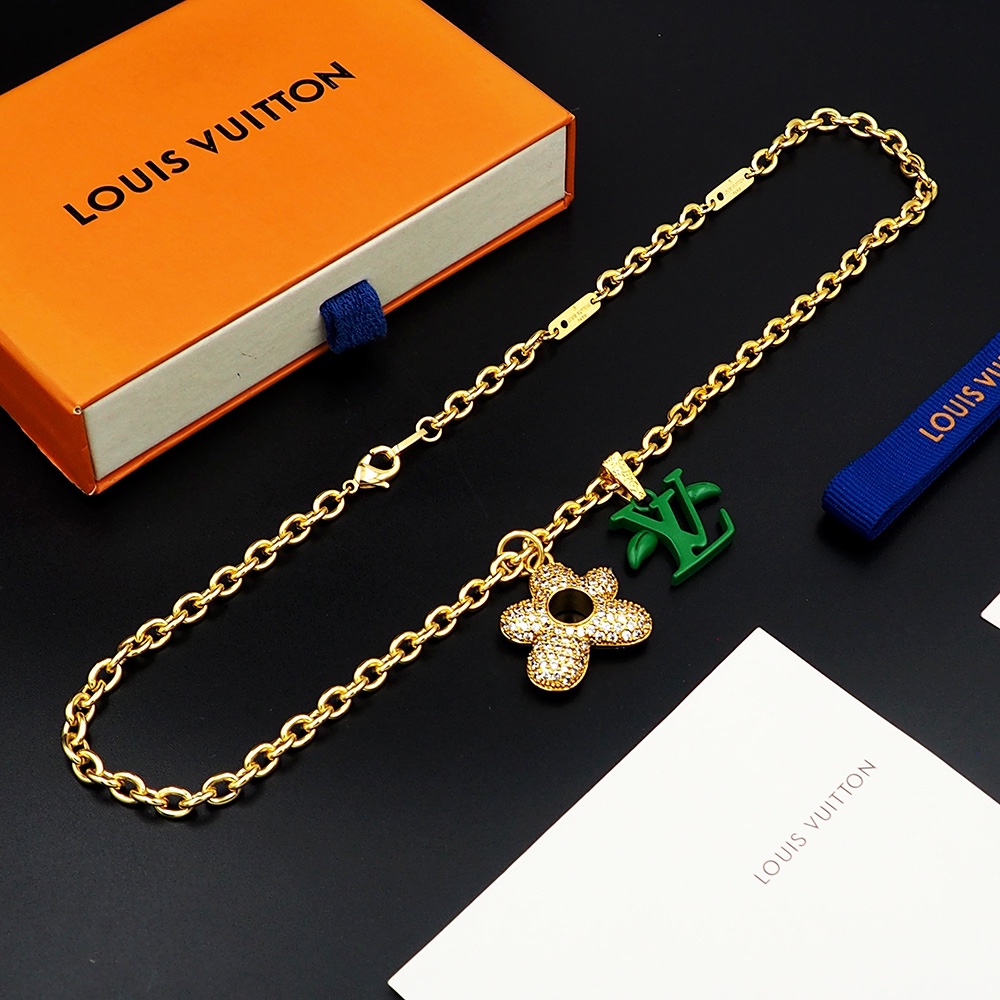 Louis Vuitton LV Blooming Pendant   M01867 - DopestKickz