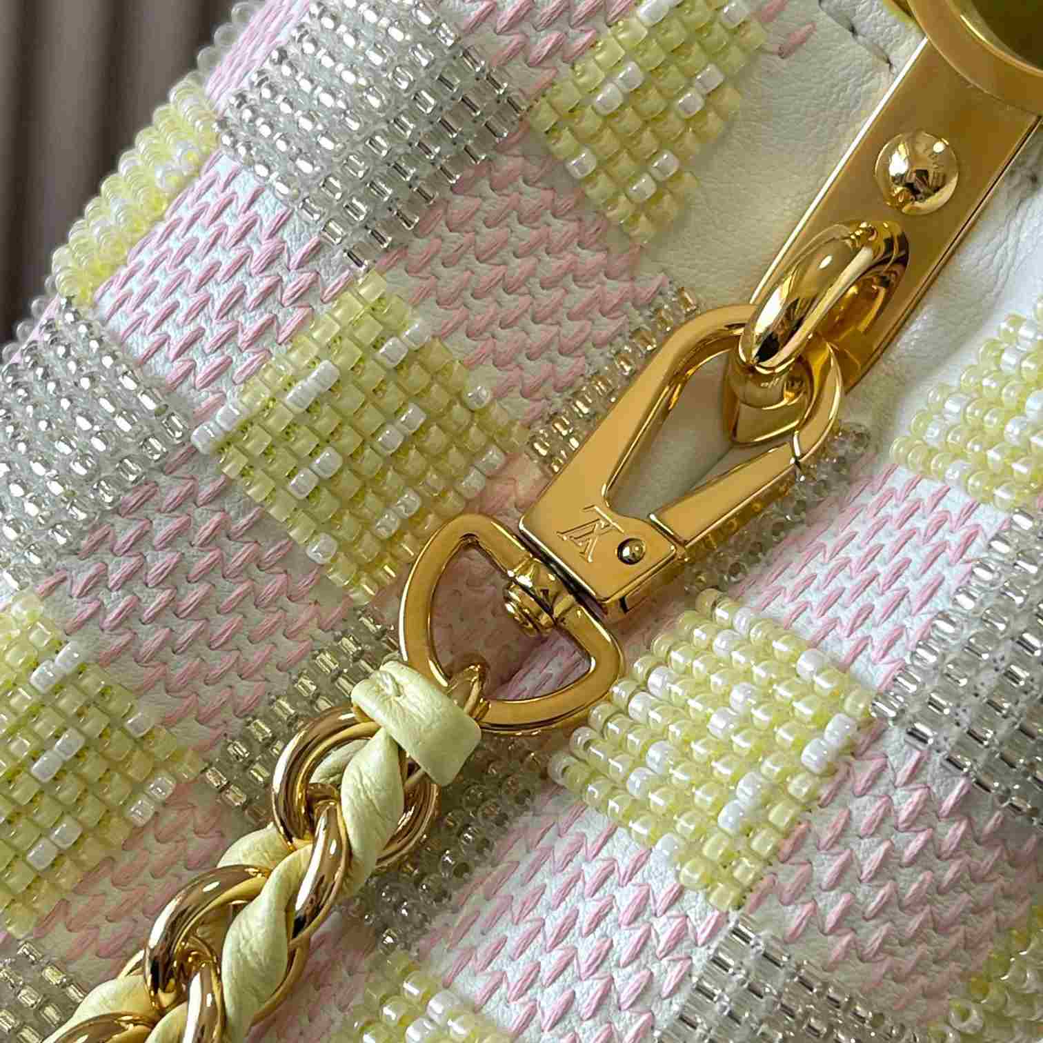 Louis Vuitton Capucines Mini  M24809 - DopestKickz