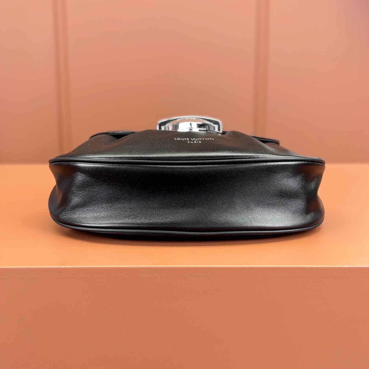 Louis Vuitton Sunset Vibe   M12192 - DopestKickz