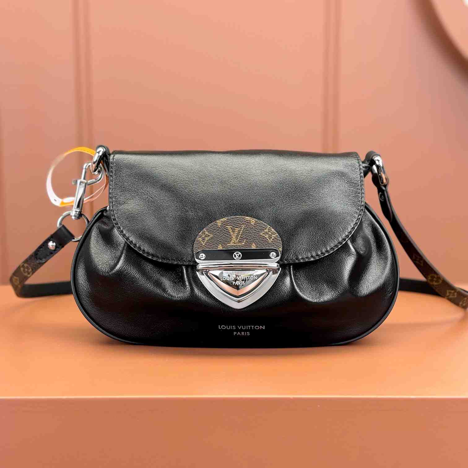 Louis Vuitton Sunset Vibe   M12192 - DopestKickz