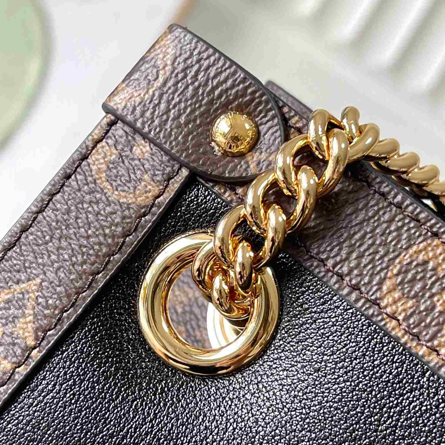 Louis Vuitton Nova MM  M13137 - DopestKickz