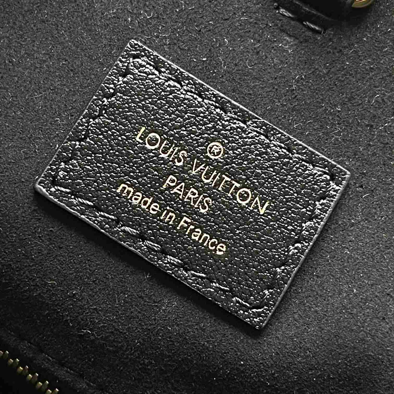 Louis Vuitton Nova MM  M13137 - DopestKickz