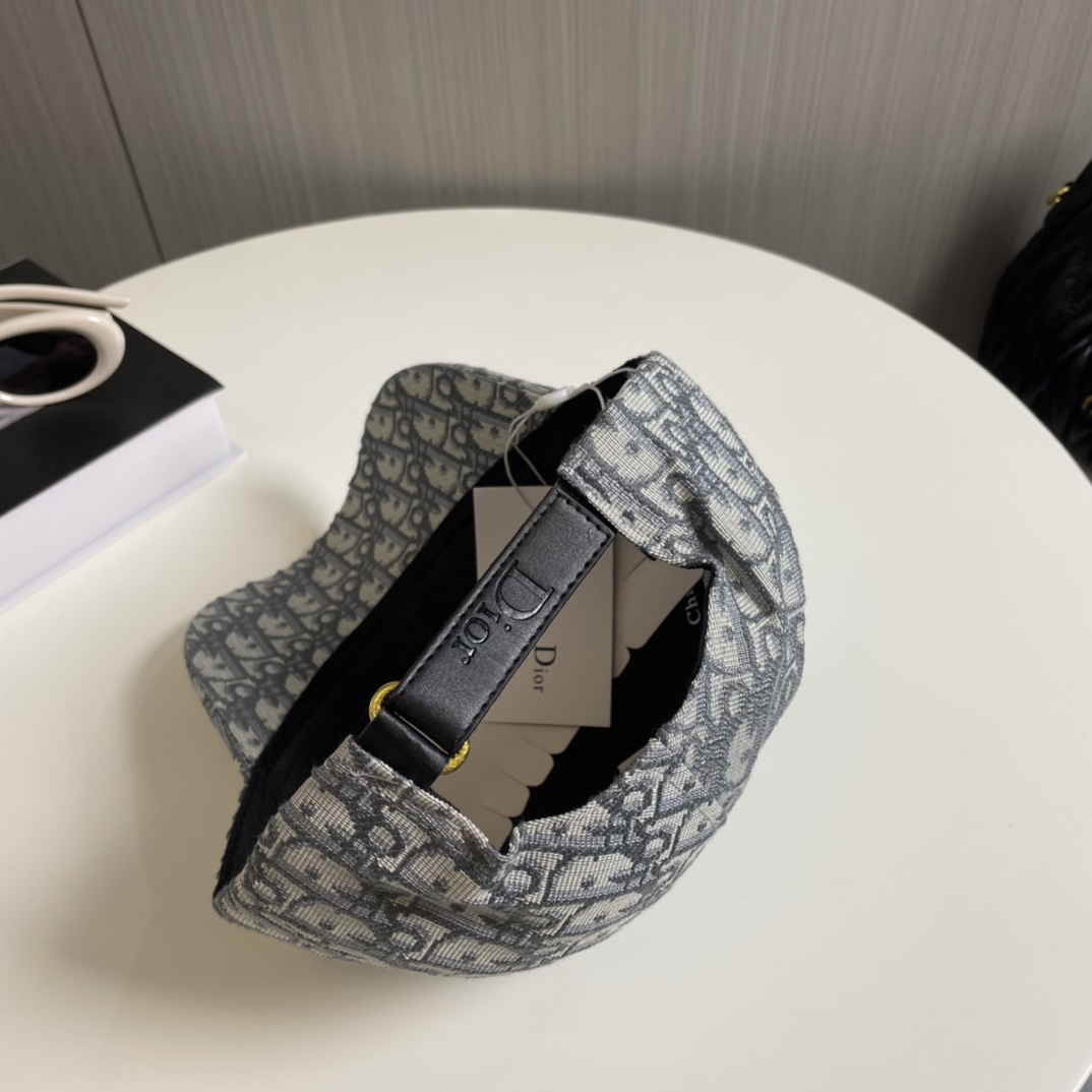 Dior Oblique Cap - DopestKickz