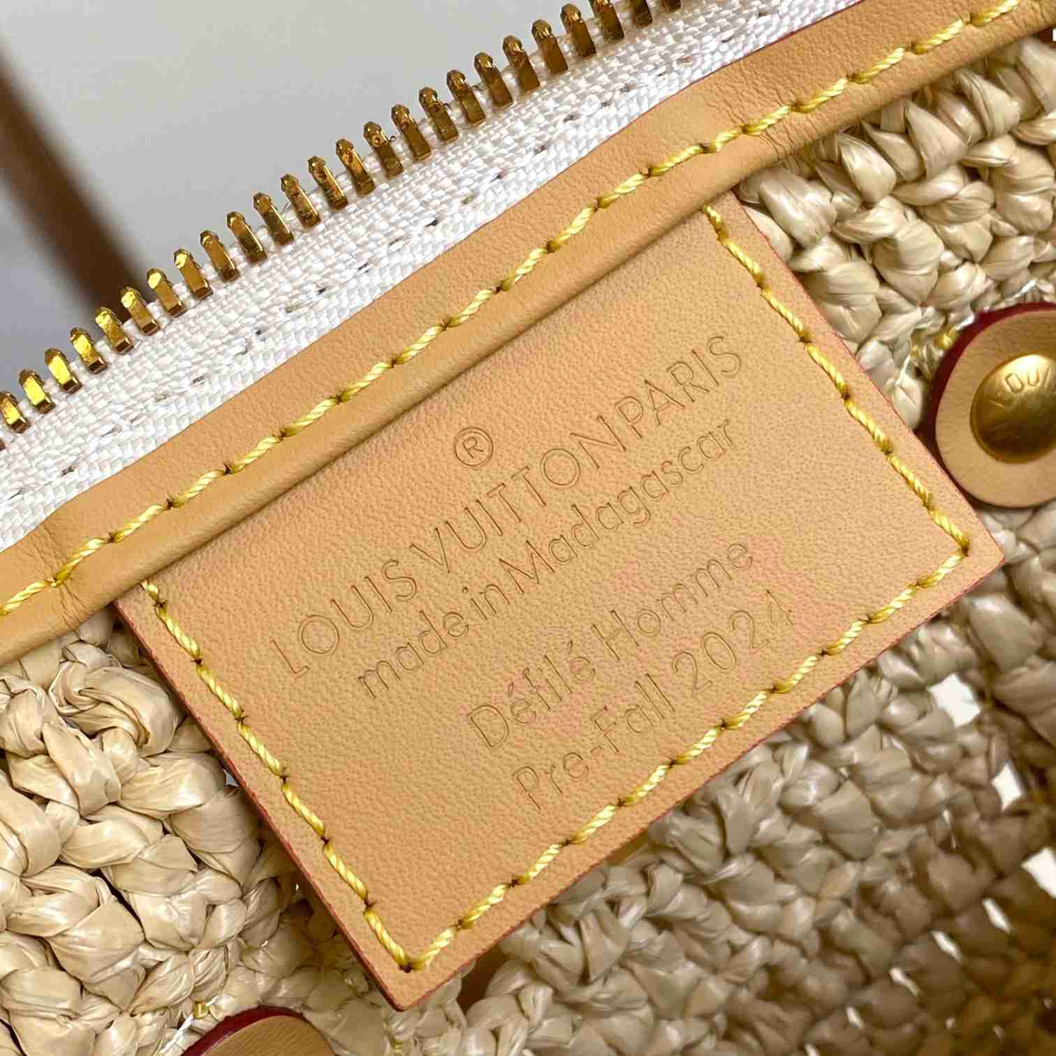 Louis Vuitton Keepall Bandoulière 25  M25010 - DopestKickz