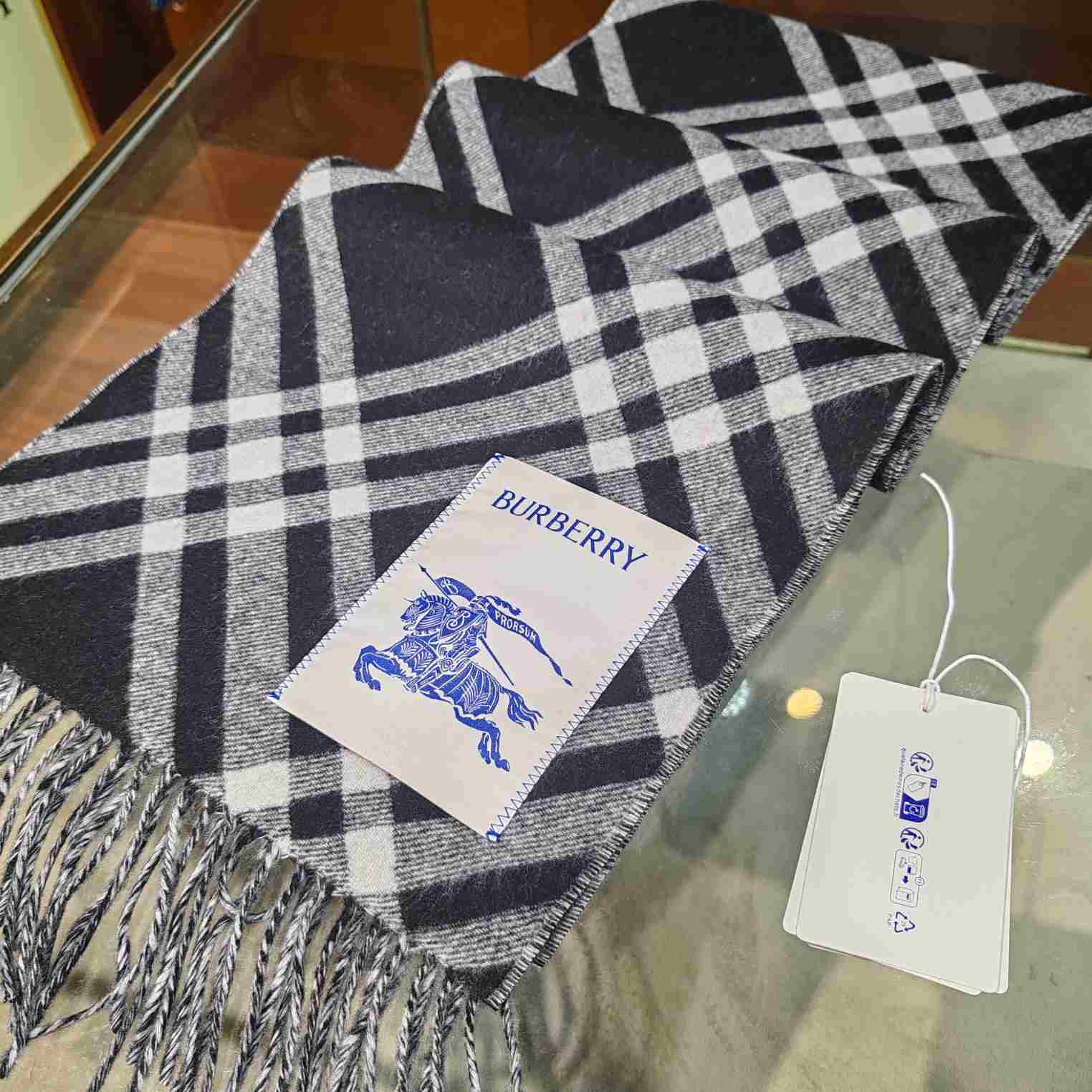 Burberry Check Cashmere Scarf - DopestKickz