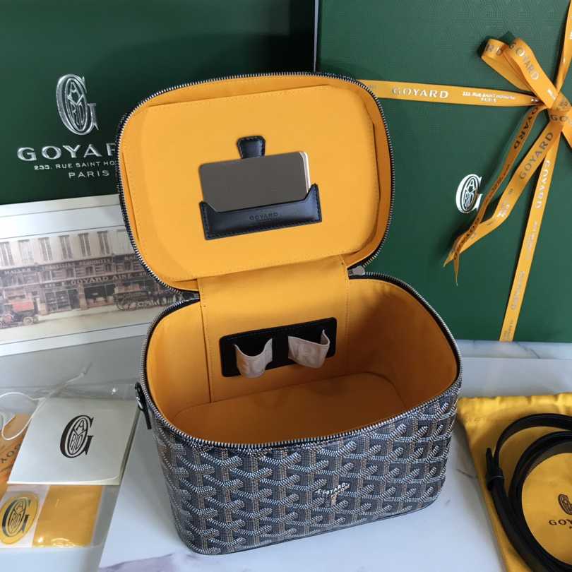 Goyard Muse Vanity Case - DopestKickz