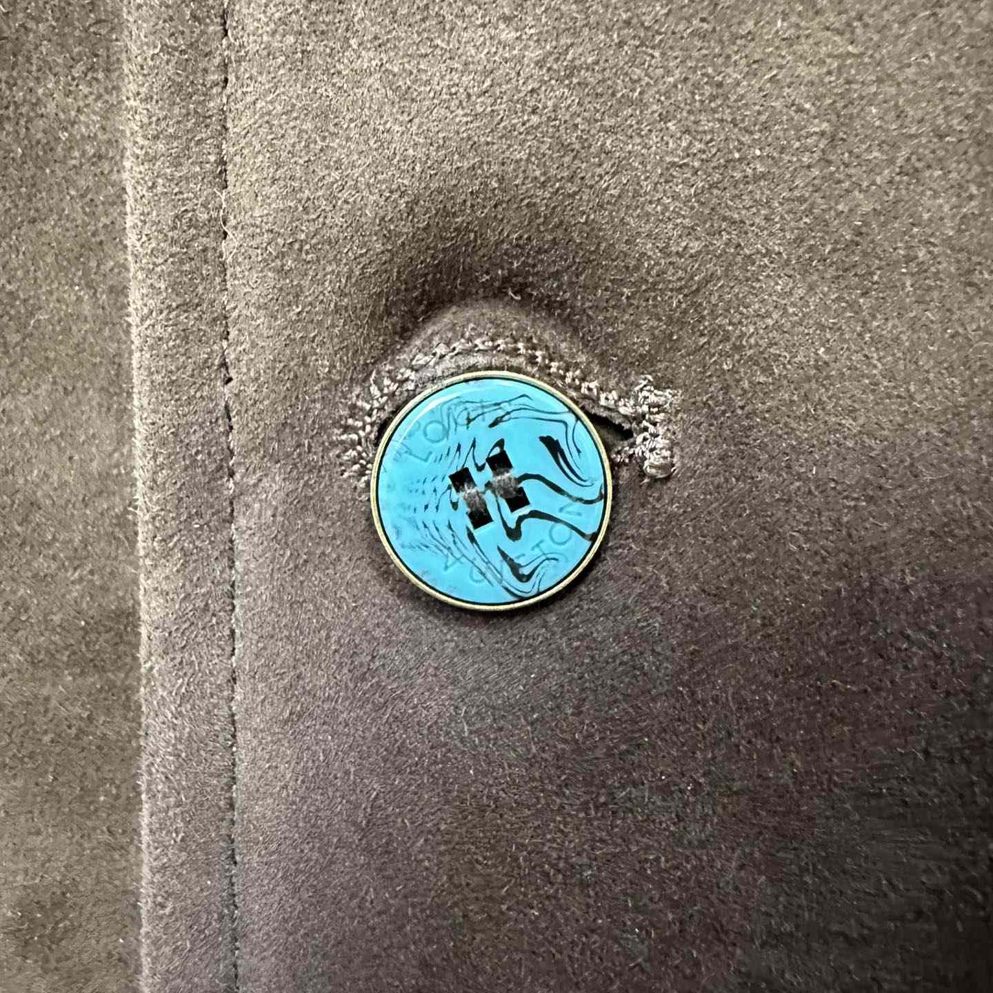 Louis Vuitton Single-Breasted Nubuck Leather Jacket   1AFXFK - DopestKickz