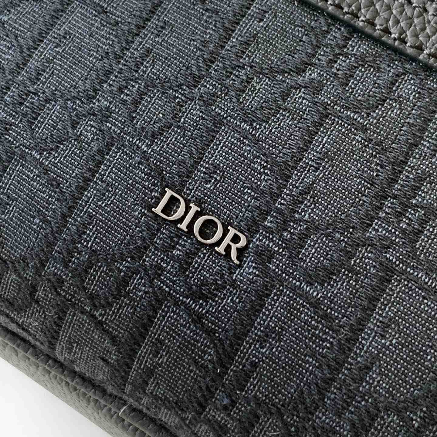 Dior Rider 2.0 Zipped Messenger Bag  - DopestKickz