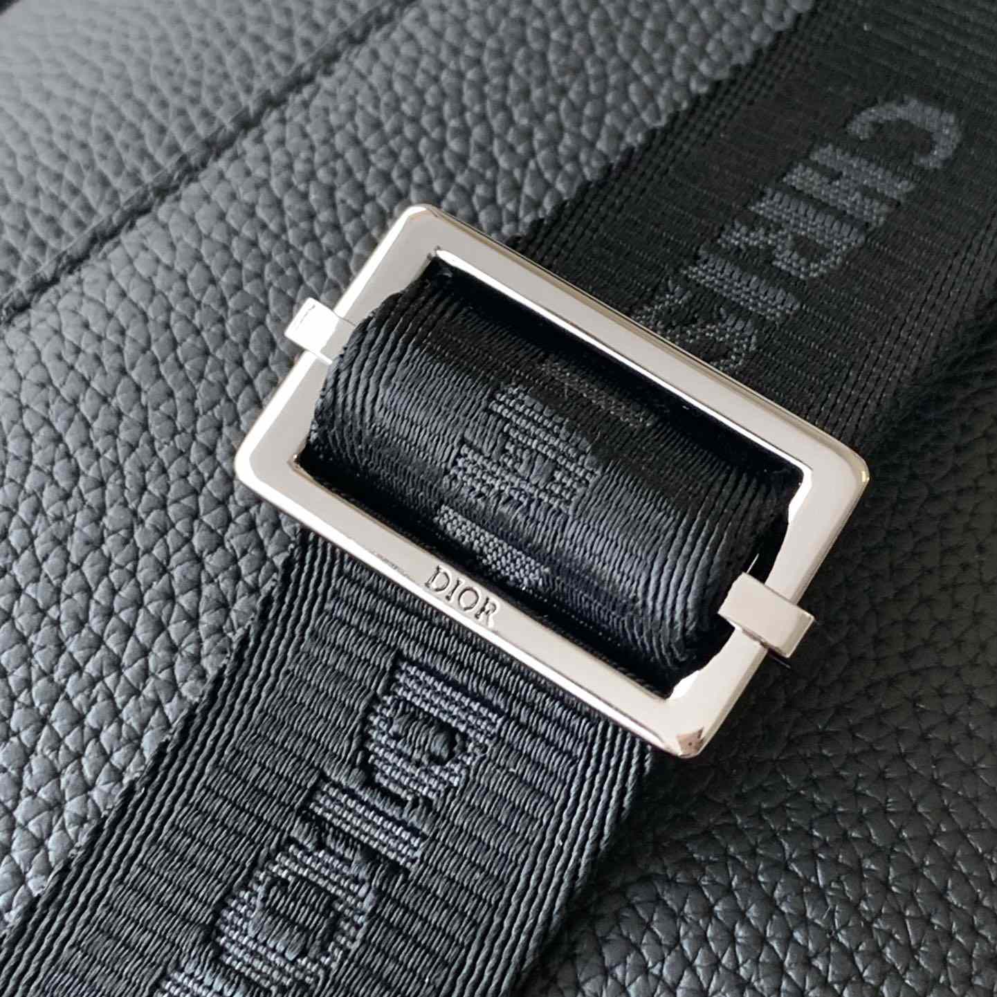 Dior Rider 2.0 Zipped Messenger Bag  - DopestKickz