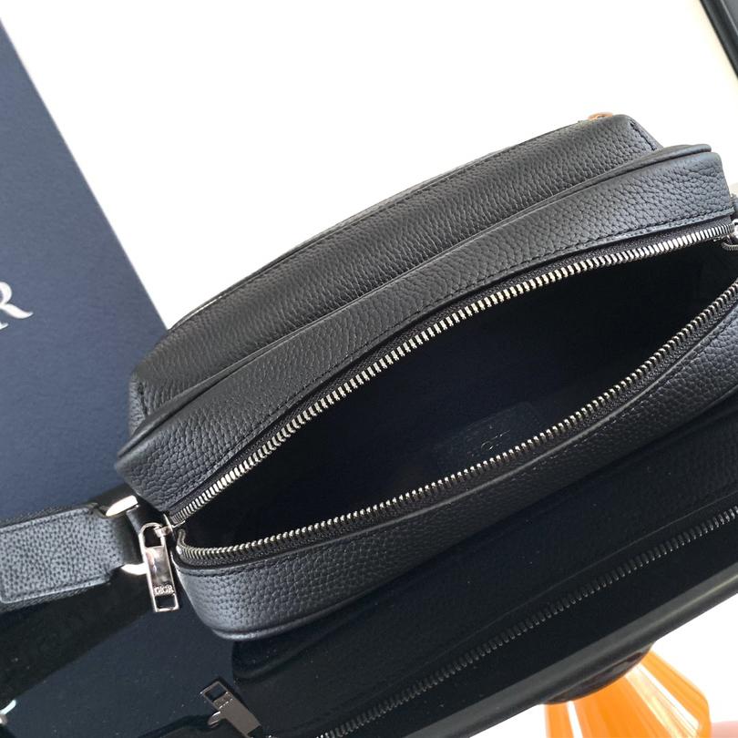 Dior Rider 2.0 Zipped Messenger Bag  - DopestKickz