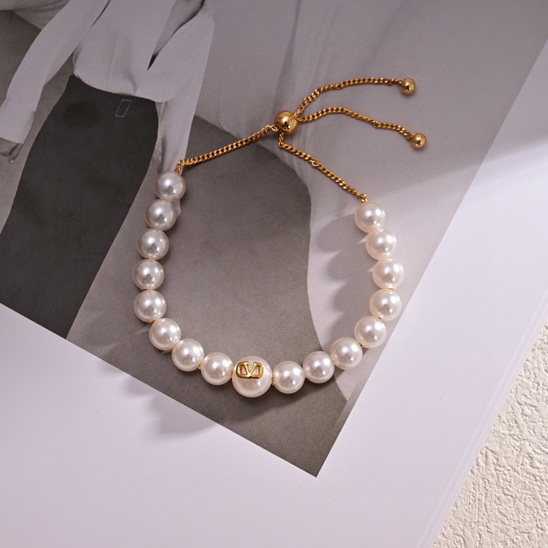 Valenti VLogo Signature Metal And Resin Pearls Bracelet  - DopestKickz