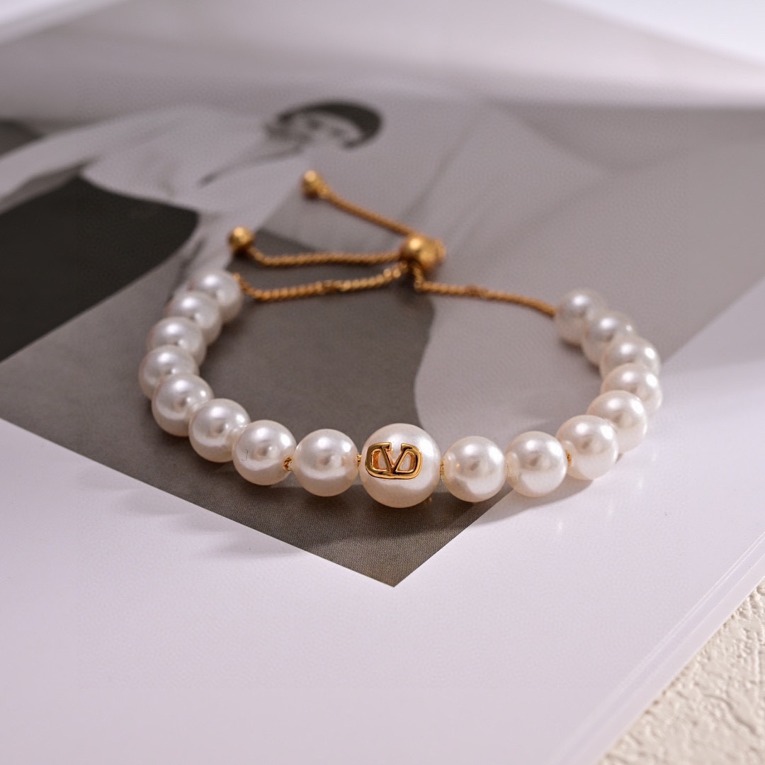 Valenti VLogo Signature Metal And Resin Pearls Bracelet  - DopestKickz
