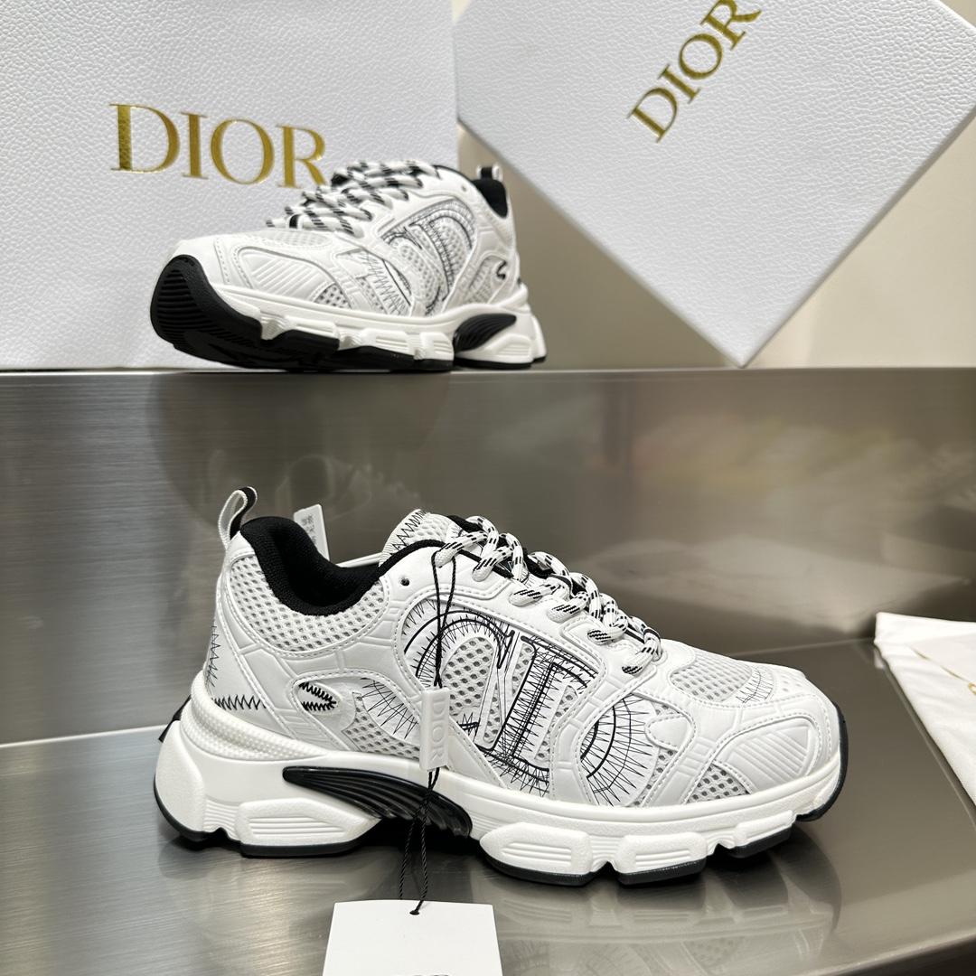 Dior Chrono Sneaker   - DopestKickz