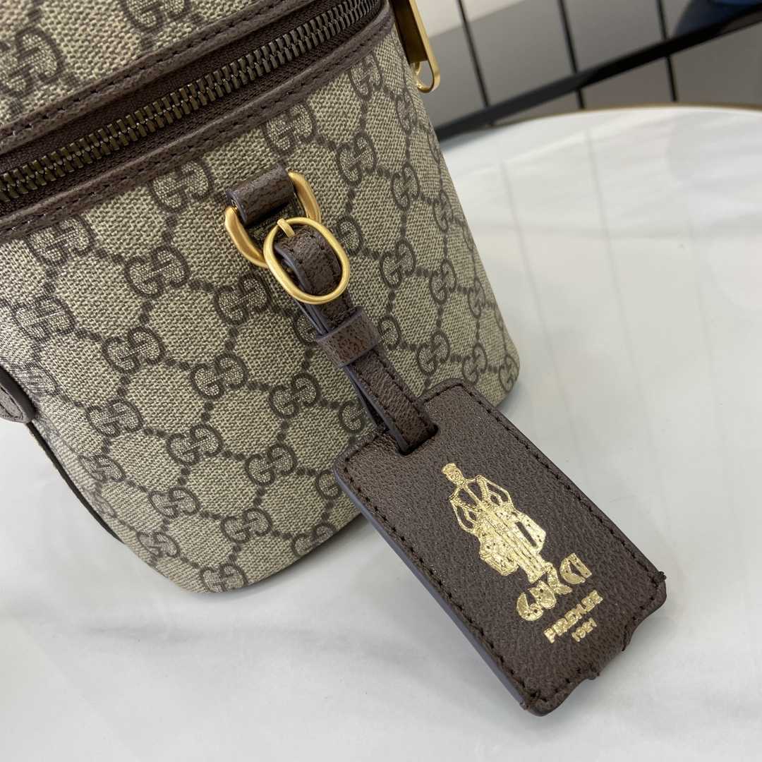 Gucci Porter Medium Travel Bag - DopestKickz