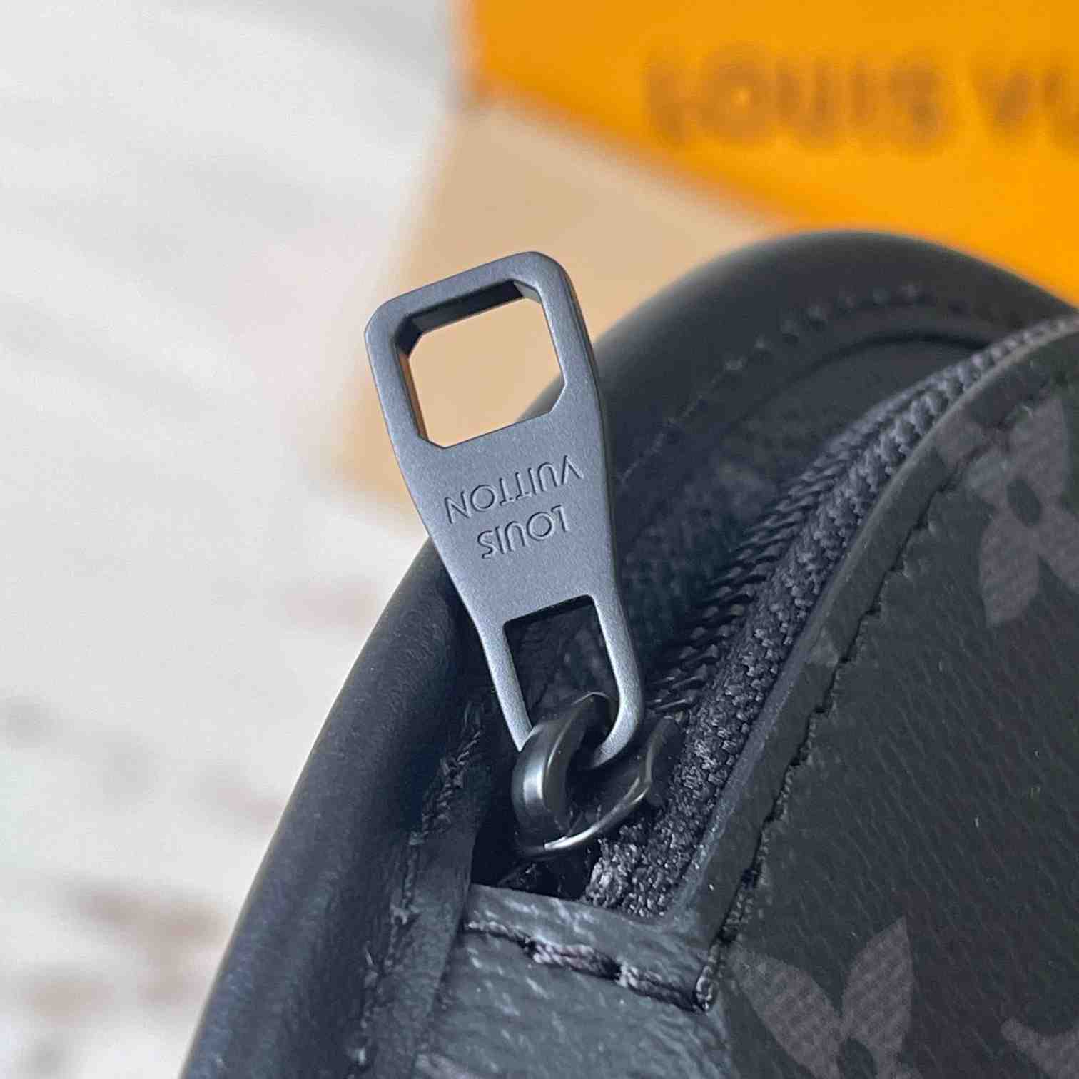 Louis Vuitton Pulse Messenger  M12681 - DopestKickz