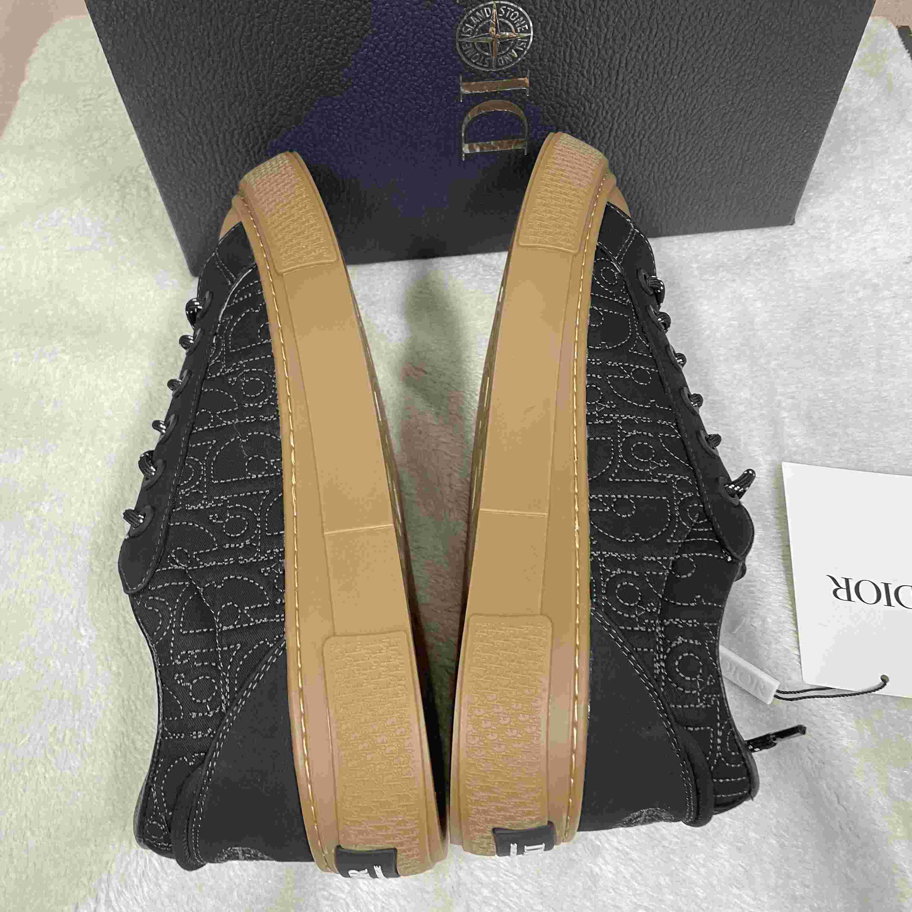 Dior And STONE ISLAND B33 Sneaker   - DopestKickz