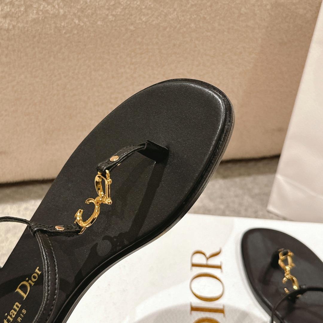 Dior C'est Dior Thong Sandal - DopestKickz