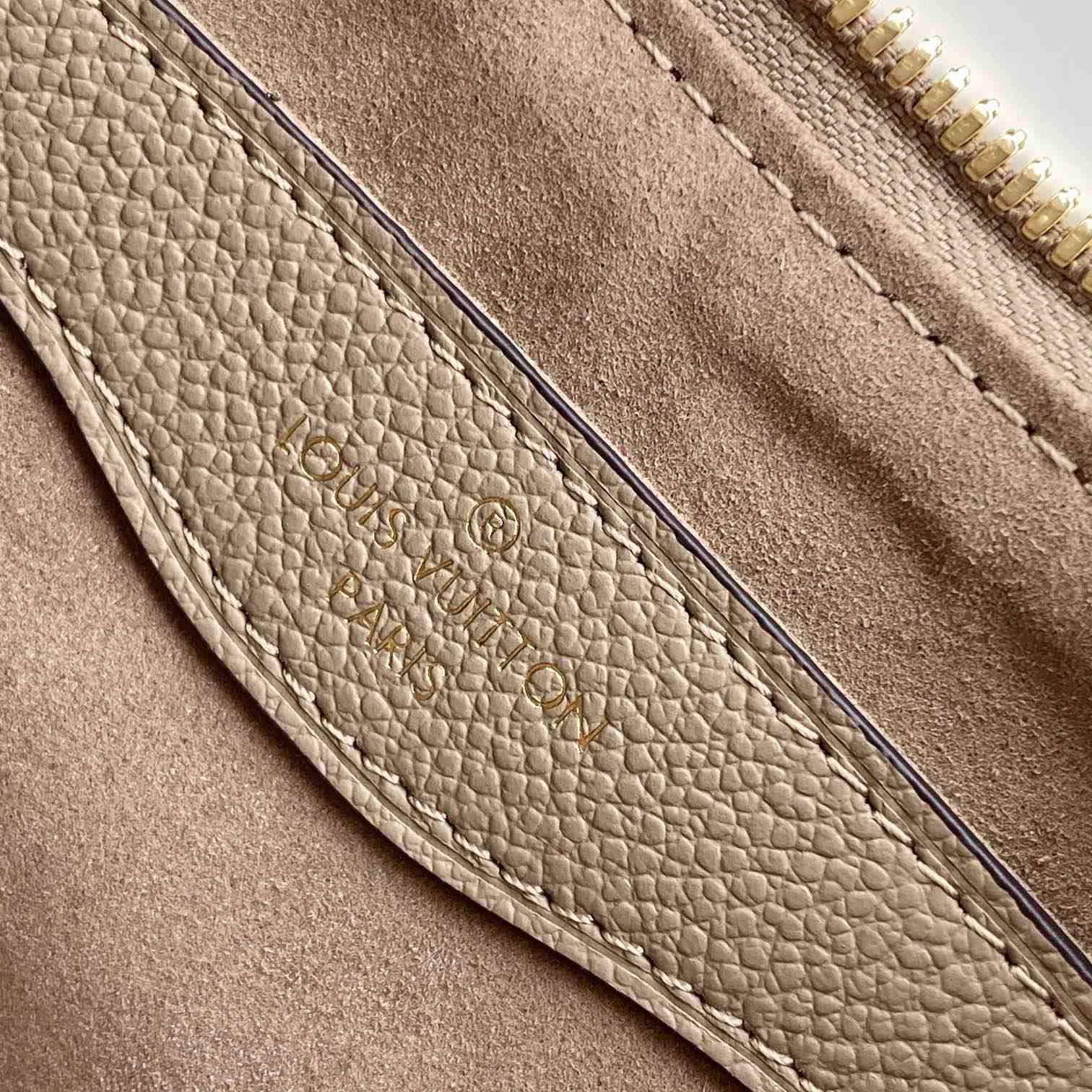 Louis Vuitton Boulogne  M13224 - DopestKickz