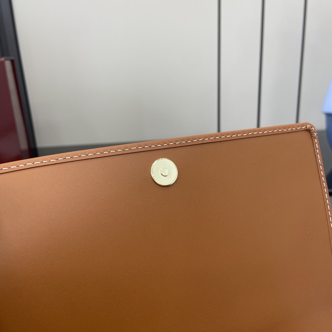 Gucci GG Emblem Super Mini Shoulder Bag - DopestKickz