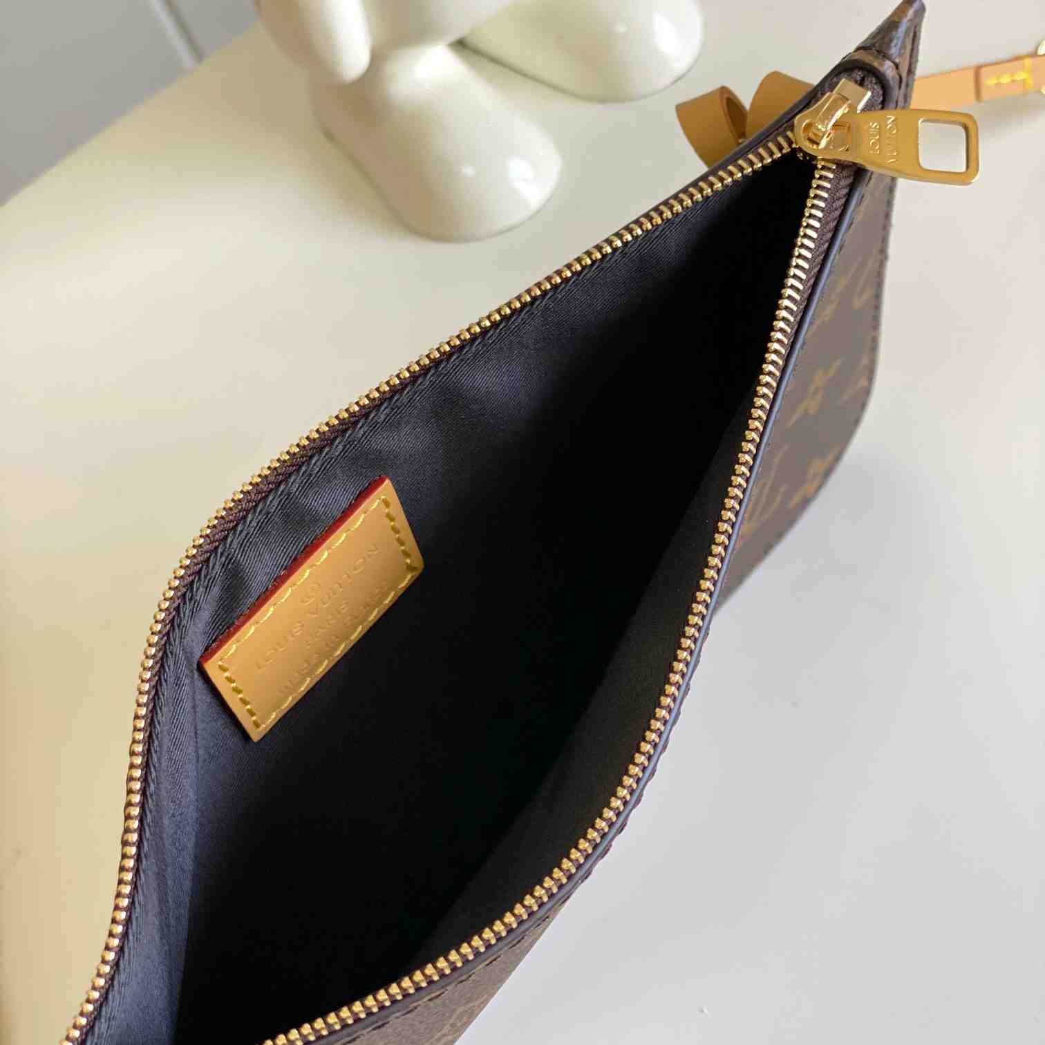 Louis Vuitton Summer Shopper Tote MM   M25008 - DopestKickz