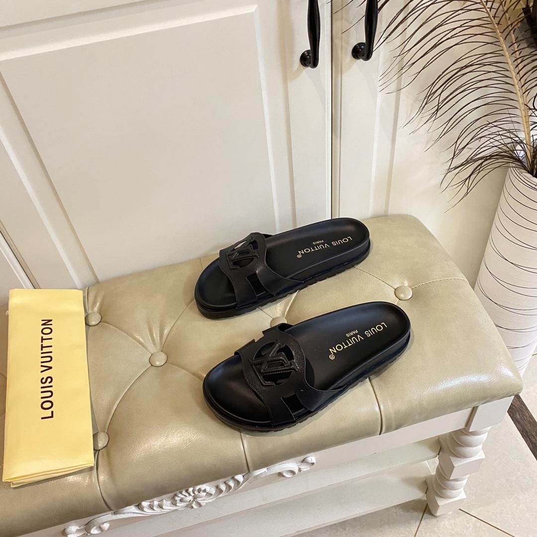 Louis Vuitton LV Isola Flat Comfort Mule   1ACPCI - DopestKickz