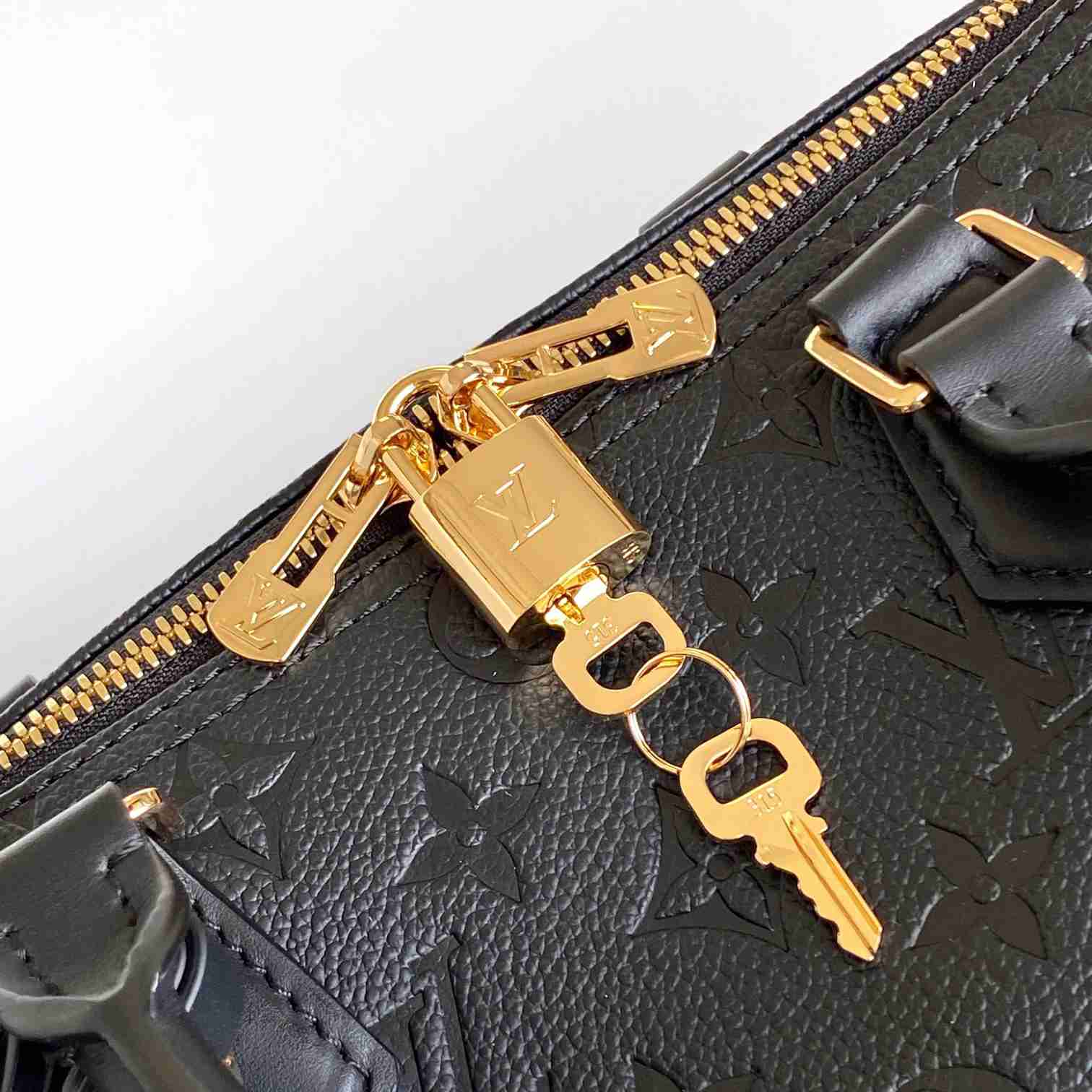 Louis Vuitton Speedy Soft 30  M47186 - DopestKickz